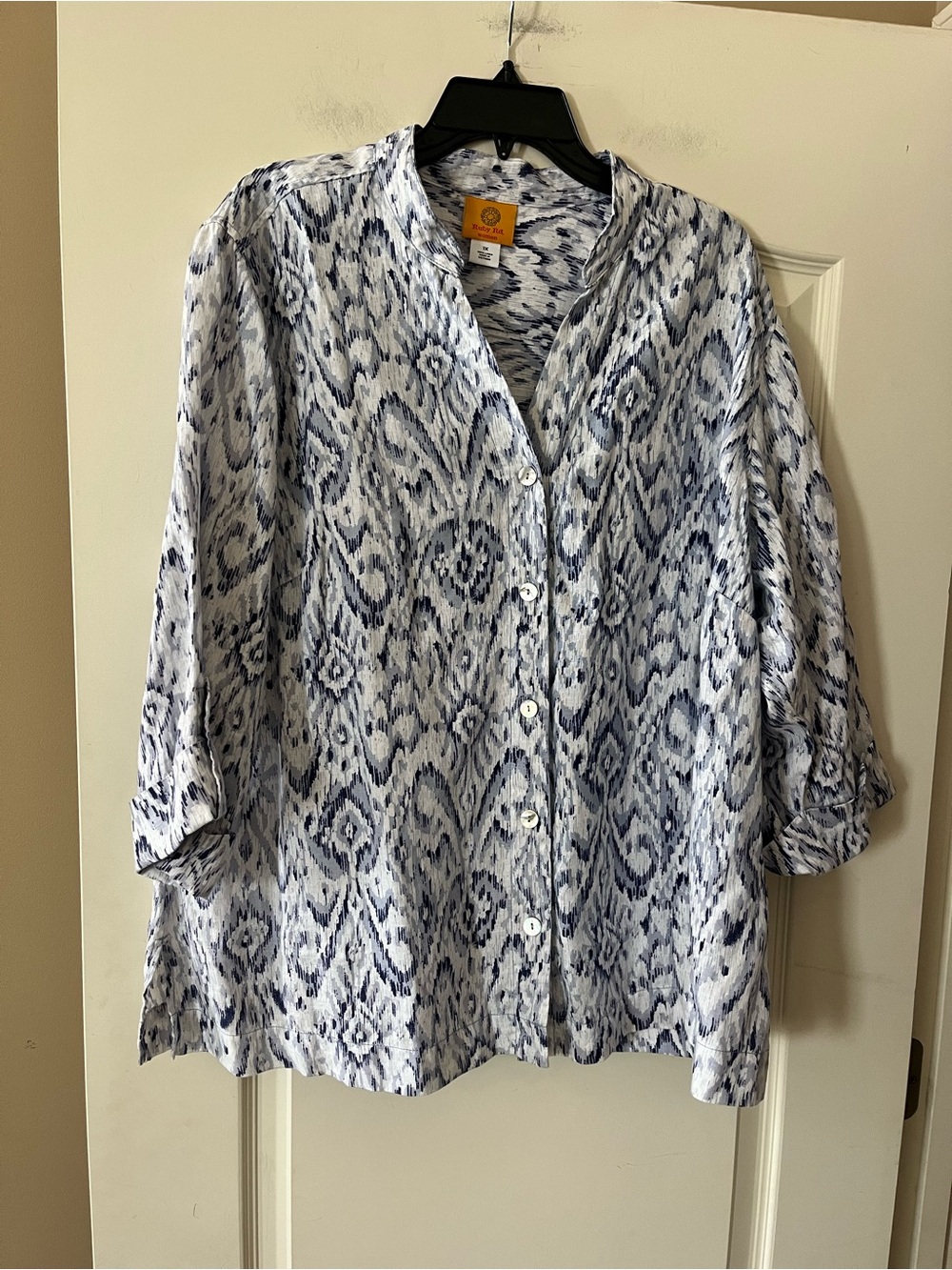 Ruby Rd linen Print Button-Front Top in White & Blue Women’s Size 1X